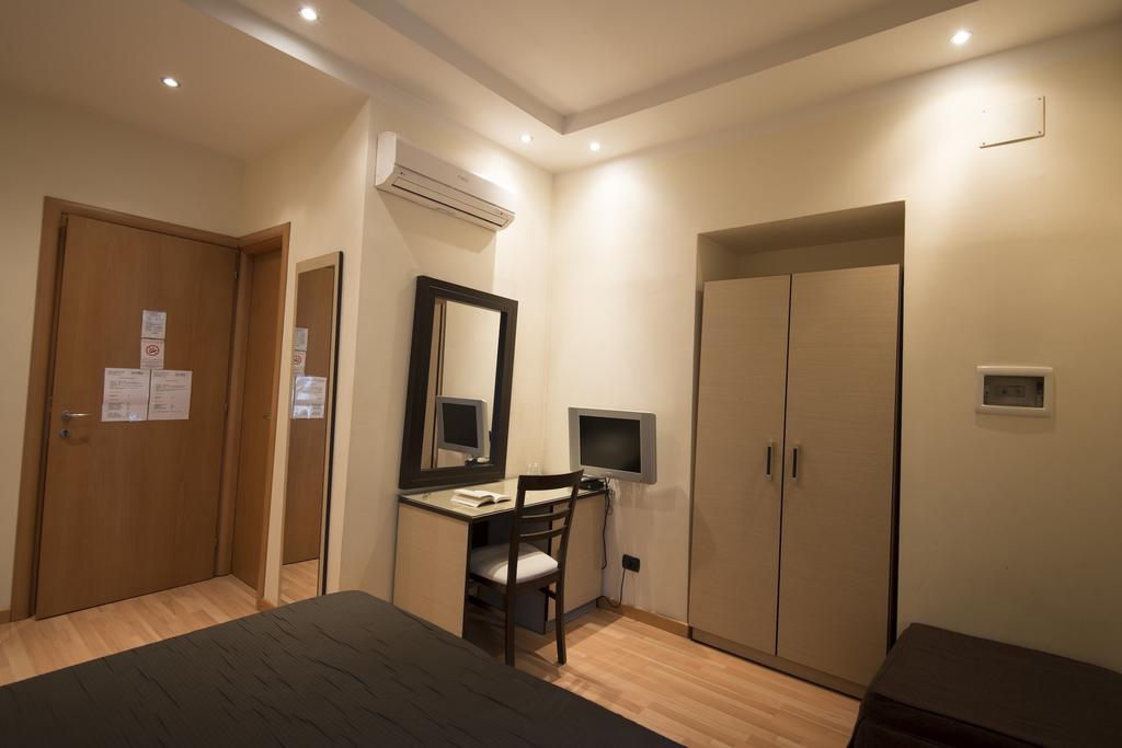 My Rooms Roma Phòng bức ảnh